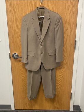 Chaps Men's Classic Tan Two-Piece Suit Jacket & Pants 100% Wool